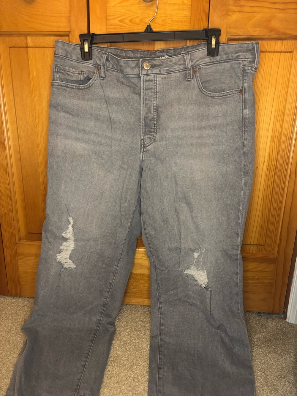 Old Navy Light Gray Distressed Straight-Leg Jeans